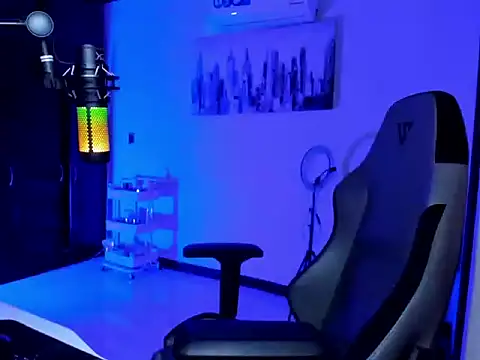 BrunoD31 online show from March 11, 5:14 am