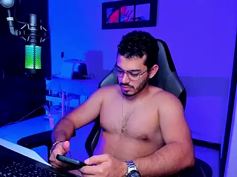 BrunoD31 online show from June 4, 5:24 am