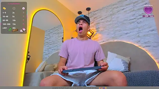 Benjamin More online show from November 12, 1:39 pm