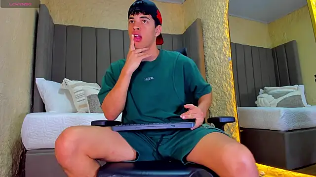 Benjamin More online show from November 11, 12:04 am