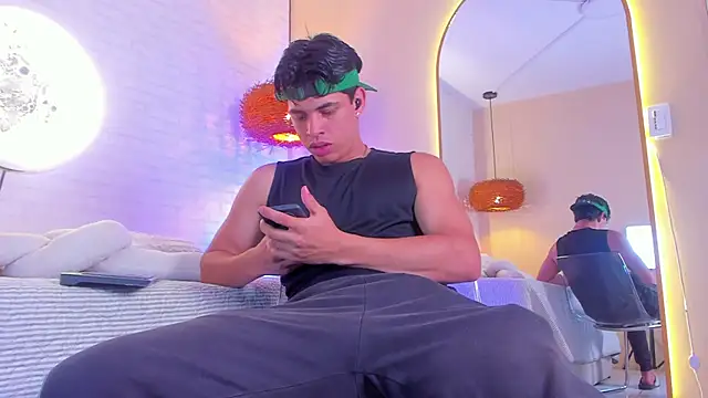Benjamin More online show from July 24, 4:53 am