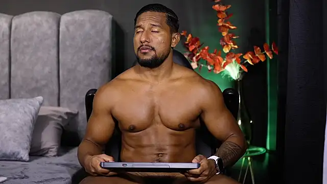 CallumMuscle online show from November 13, 11:37 am