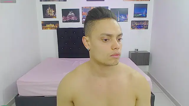 Booy Hott online show from December 18, 3:11 pm