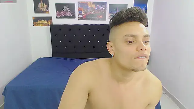 Booy Hott online show from December 10, 2:50 pm