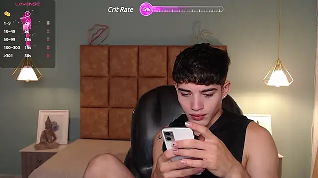 Snapshot of AlejooTwink chatting on January 12, 7:42 pm AlejooTwink online show from January 12, 7:42 pm