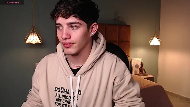 Snapshot of AlejooTwink chatting on January 26, 7:31 pm AlejooTwink online show from January 26, 7:31 pm