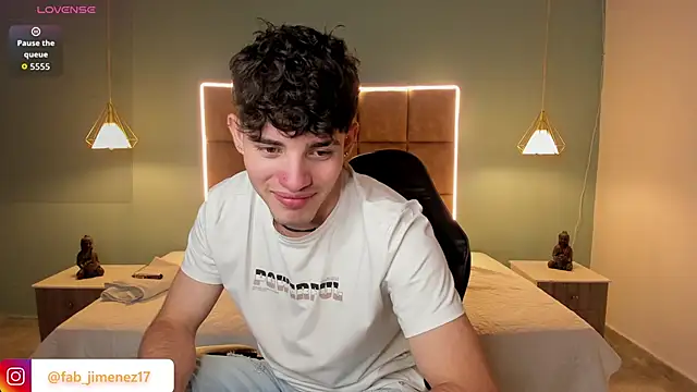 AlejooTwink online show from June 23, 4:39 am