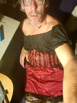 Snapshot of chatwatchcum chatting on October 20, 3:43 am chatwatchcum online show from October 20, 3:43 am