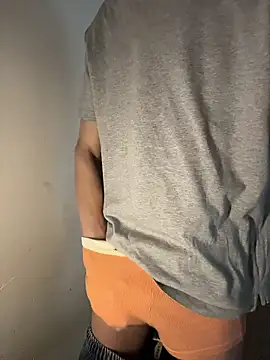 ADilil online show from January 9, 3:45 am