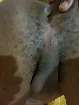 Snapshot of skyfall200 chatting on December 27, 9:28 am skyfall200 online show from December 27, 9:28 am