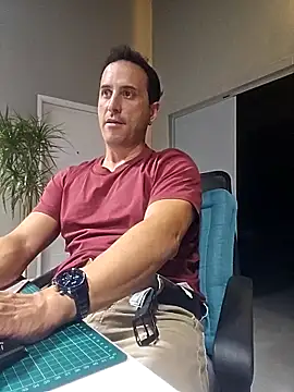 Lucas   81 online show from November 5, 8:11 pm