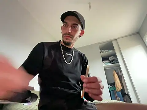 Rebeu313 online show from April 1, 1:41 pm