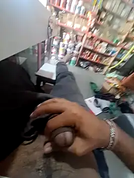 Snapshot of dickerdaddy25 chatting on January 19, 8:07 am dickerdaddy25 online show from January 19, 8:07 am