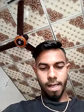 Snapshot of arafat_mia chatting on December 14, 4:56 am arafat mia online show from December 14, 4:56 am