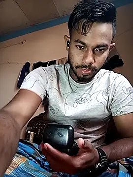 Snapshot of arafat_mia chatting on February 7, 8:44 am arafat mia online show from February 7, 8:44 am