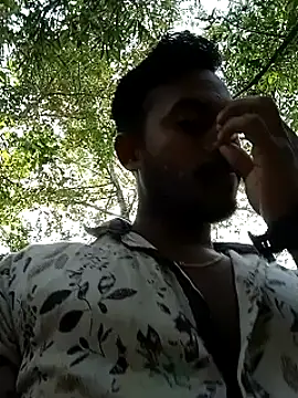 Snapshot of arafat_mia chatting on December 30, 8:54 am arafat mia online show from December 30, 8:54 am