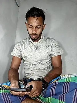 Snapshot of arafat_mia chatting on December 26, 2:01 am arafat mia online show from December 26, 2:01 am