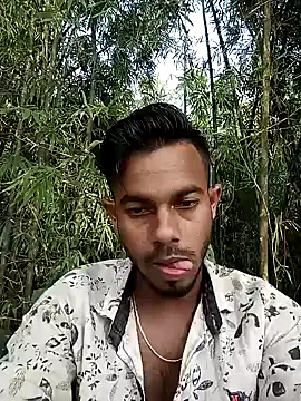 Snapshot of arafat_mia chatting on December 8, 8:51 am arafat mia online show from December 8, 8:51 am