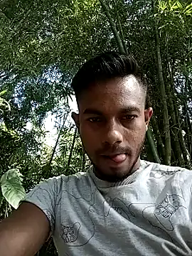 Snapshot of arafat_mia chatting on December 17, 7:29 am arafat mia online show from December 17, 7:29 am