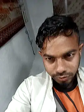 Snapshot of arafat_mia chatting on January 2, 1:51 pm arafat mia online show from January 2, 1:51 pm