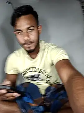 Snapshot of arafat_mia chatting on December 26, 12:05 pm arafat mia online show from December 26, 12:05 pm
