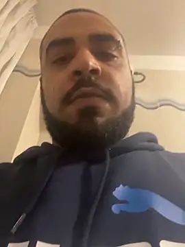 Dikkiduohottt online show from November 8, 7:39 pm