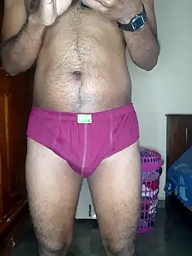 Snapshot of SuranSexy33 chatting on October 16, 4:20 am SuranSexy33 online show from October 16, 4:20 am