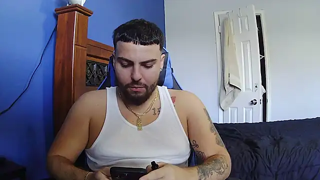 Snapshot of MasterKvn chatting on January 30, 6:21 pm MasterKvn online show from January 30, 6:21 pm