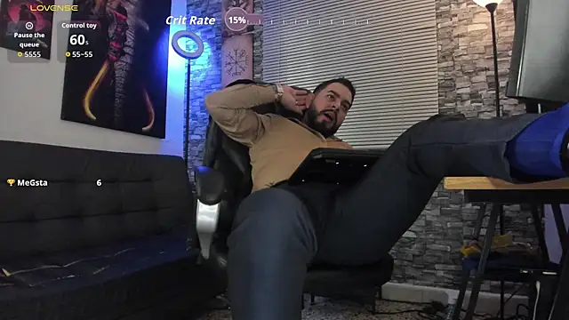 Ethan Castellano online show from April 14, 10:20 pm