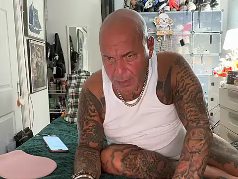 joeytatts66 online show from October 23, 2:37 am