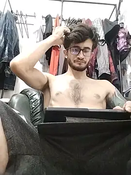 Loggan donnelly online show from July 9, 1:43 am
