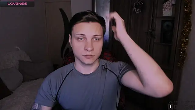 handsome guy01 online show from December 20, 1:46 am