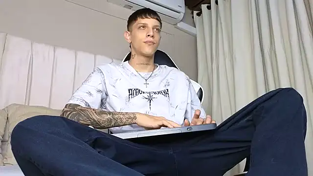 Snapshot of Adam_hard_ chatting on September 11, 8:19 pm Adam hard  online show from September 11, 8:19 pm