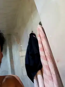 skinnyyyyyyyyy online show from November 17, 4:26 am