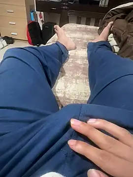 Snapshot of sonug0912 chatting on February 4, 8:28 pm sonug0912 online show from February 4, 8:28 pm