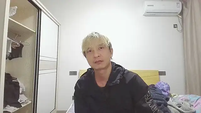 clisssx online show from March 1, 2:13 pm