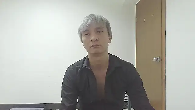 clisssx online show from December 8, 4:39 pm