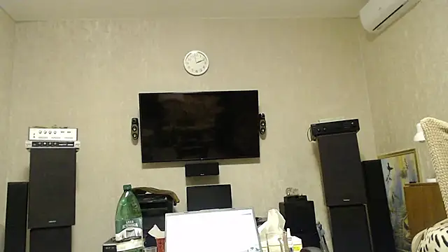 Snapshot of nikdov3 chatting on December 16, 11:12 am nikdov3 online show from December 16, 11:12 am
