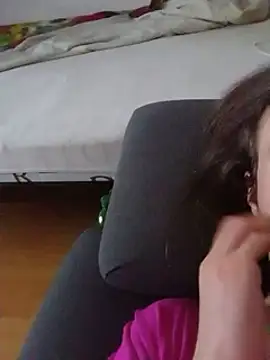 Snapshot of Miky_21 chatting on December 18, 9:08 pm Miky 21 online show from December 18, 9:08 pm