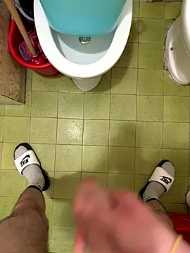 Snapshot of Miky_21 chatting on September 15, 6:04 am Miky 21 online show from September 15, 6:04 am