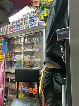 JuanZapata33 online show from February 26, 11:17 pm