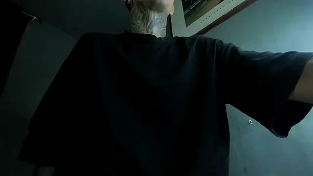 Travistanner 28 online show from April 11, 6:53 am