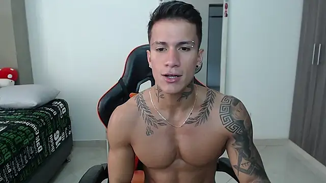 pettergrey1 online show from March 4, 4:25 pm