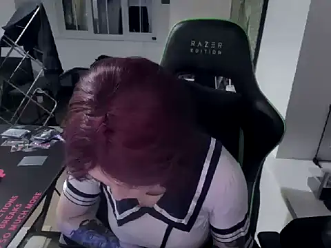 littlekats online show from December 20, 9:22 pm