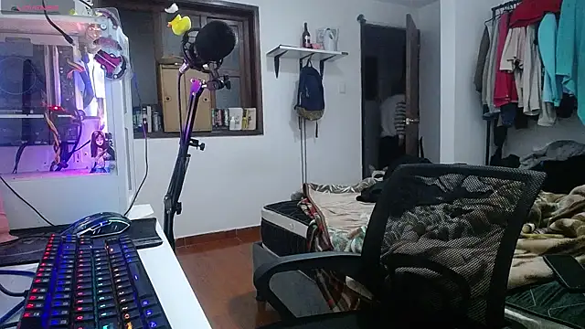 esjrobles online show from January 23, 4:52 am