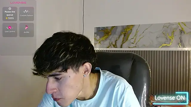 Dyla n18 online show from December 13, 8:04 pm