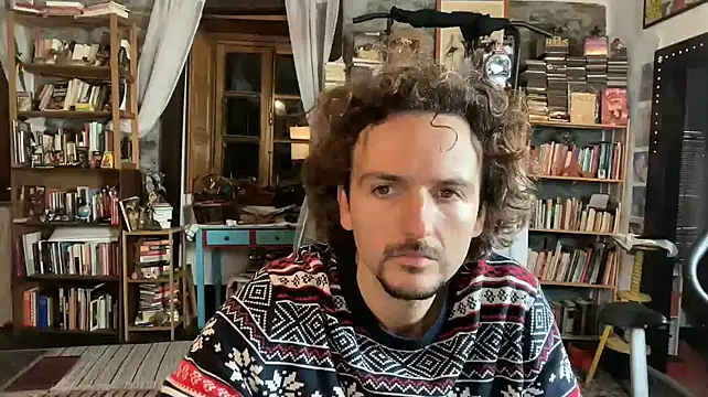 Snapshot of Simon-The-Country-Boy chatting on December 7, 3:47 am Simon-The-Country-Boy online show from December 7, 3:47 am