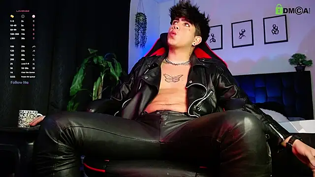 LyleBennett  online show from February 8, 11:48 am