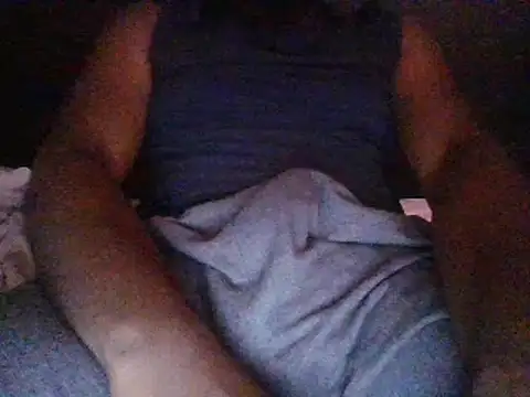 justinme00o7 online show from August 5, 11:43 pm