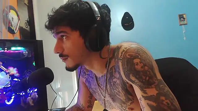 Badboyi1997 online show from December 2, 10:40 am